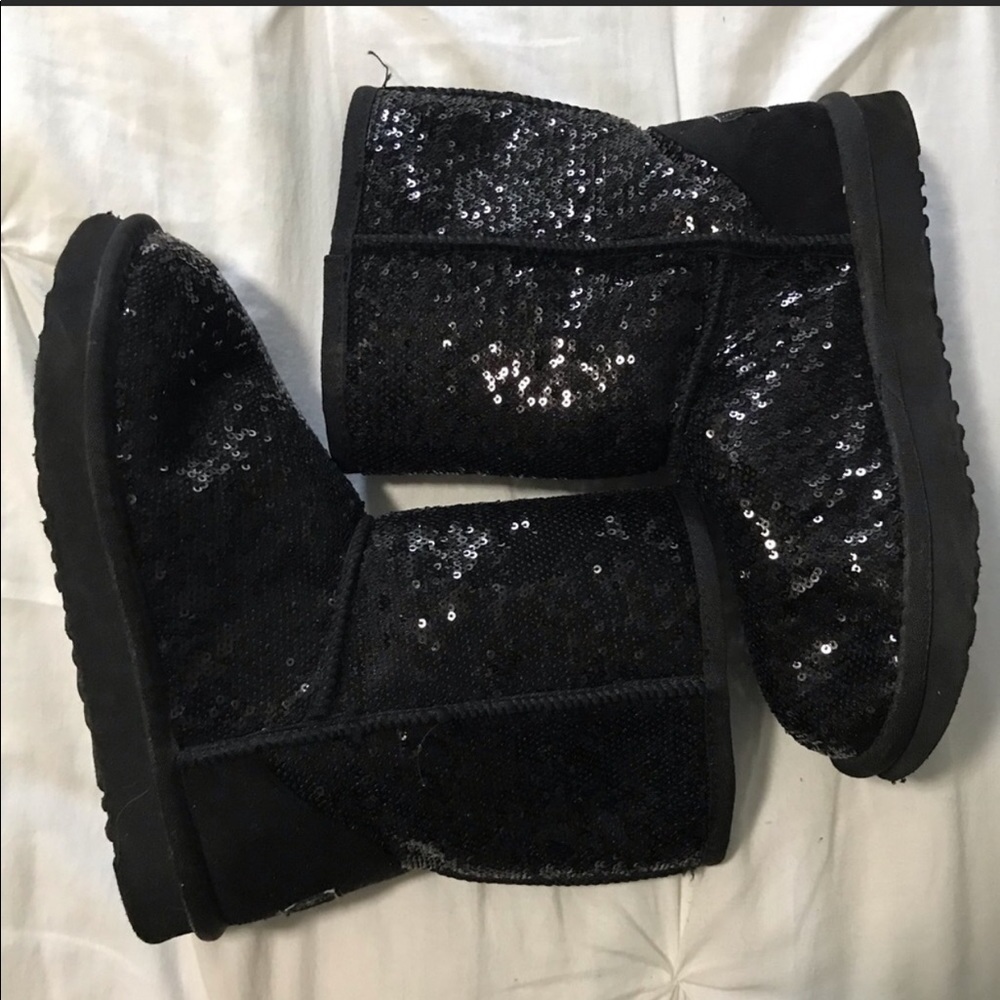 Ugg black short sequin boot